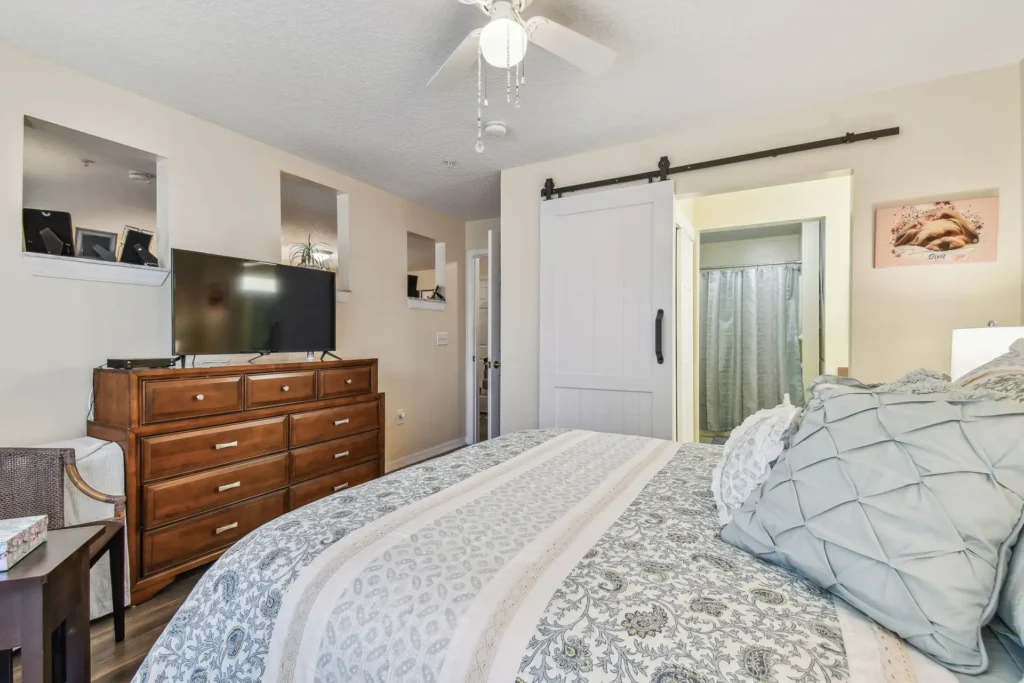 Addington Place of East Lake Apartment Bedroom